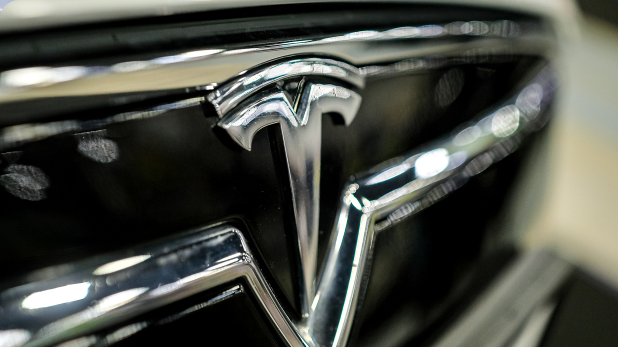 Tesla svartlistad - hotas att blockeras från Blocket
