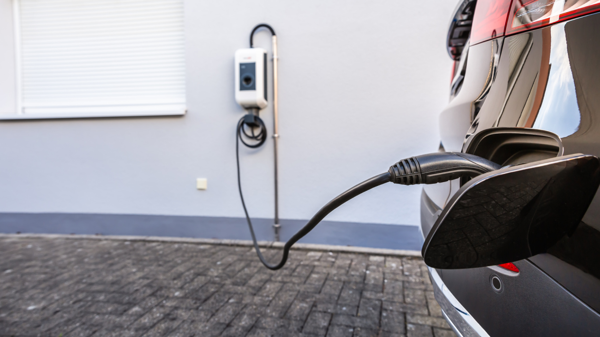 Hybridbilar 2024: värt att köpa eller dags att gå helt elektriskt?