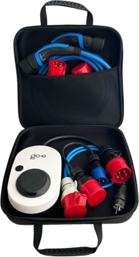 Go-e case med laddare, adapter och kablage